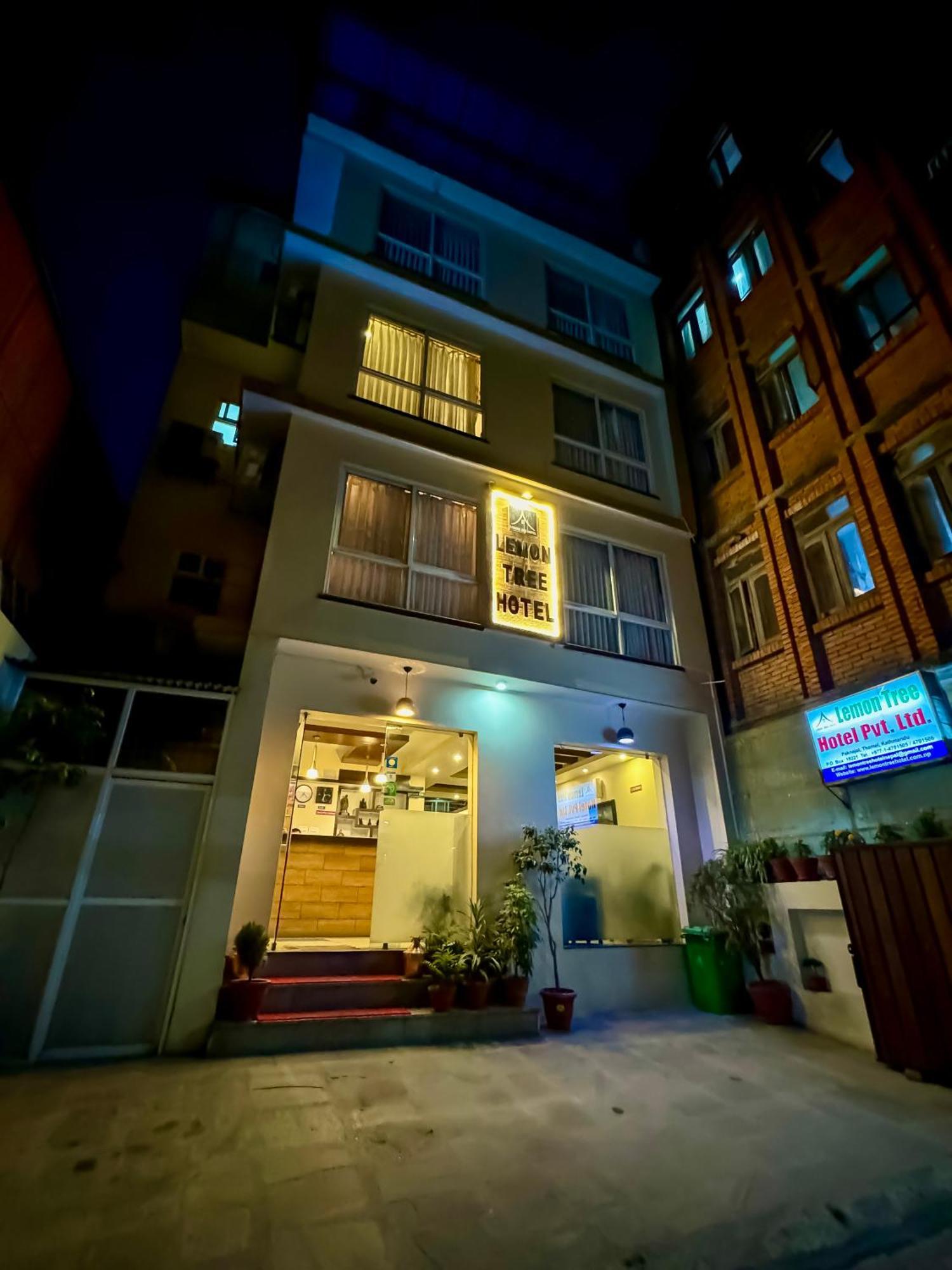 Lemon Tree Hotel Katmandou Extérieur photo