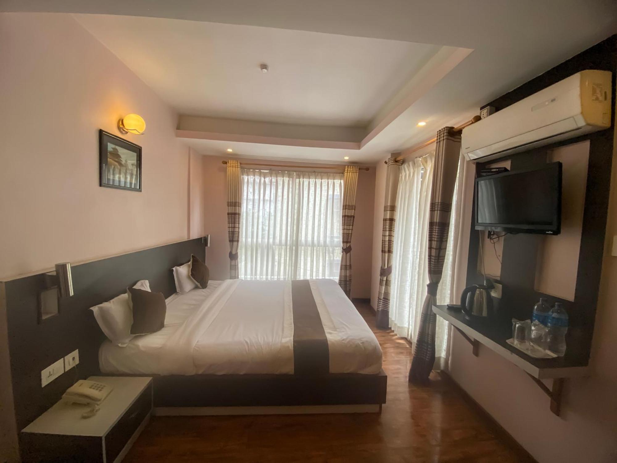 Lemon Tree Hotel Katmandou Extérieur photo