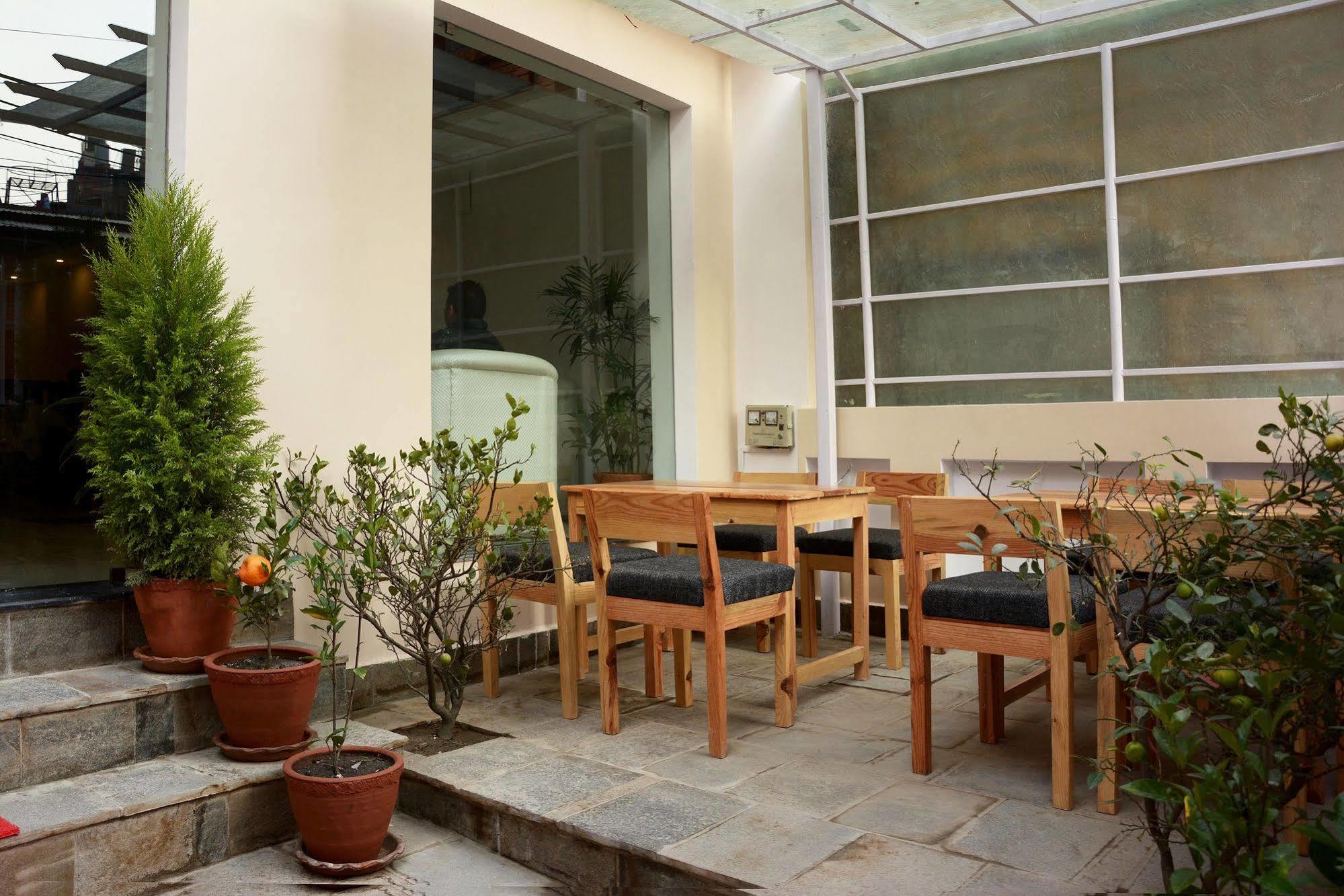 Lemon Tree Hotel Katmandou Extérieur photo