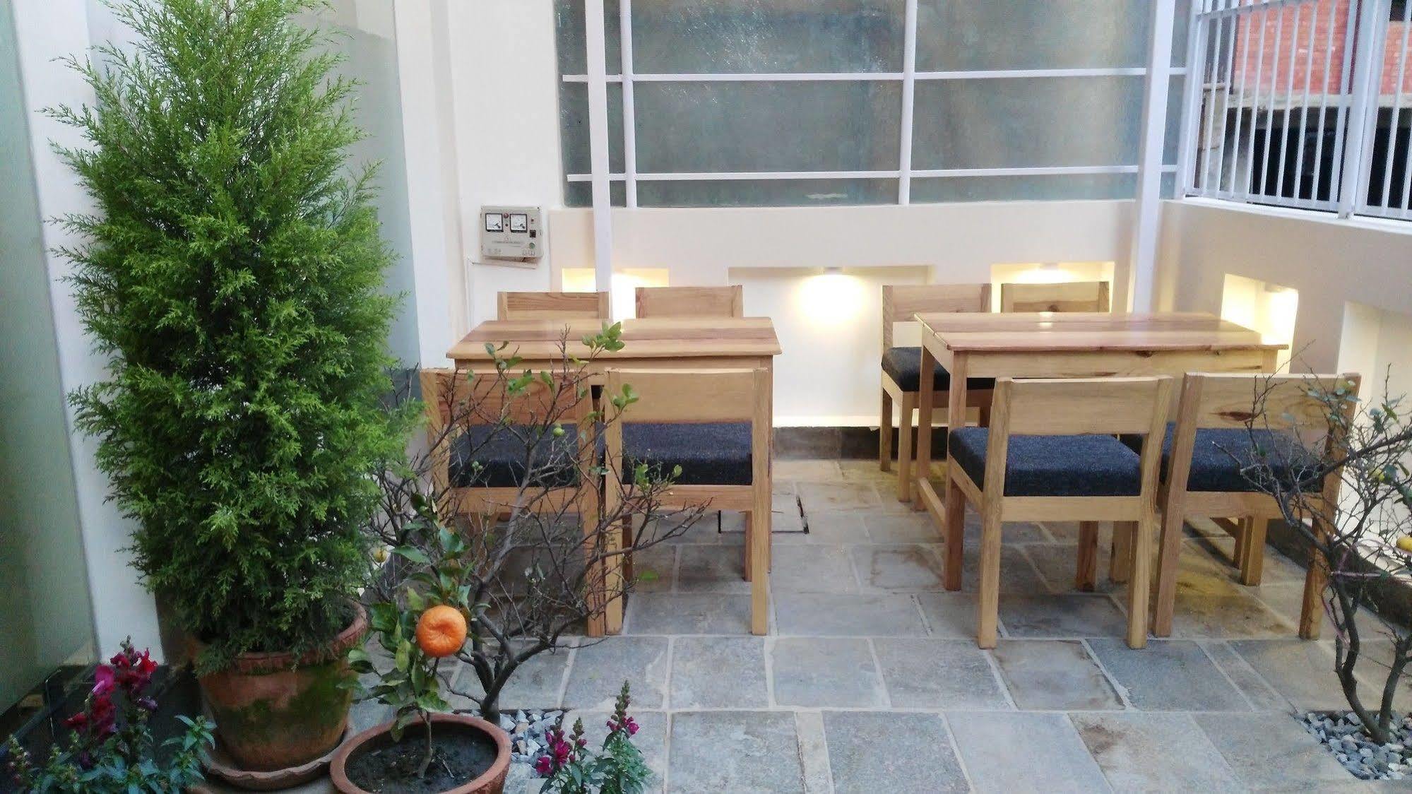 Lemon Tree Hotel Katmandou Extérieur photo