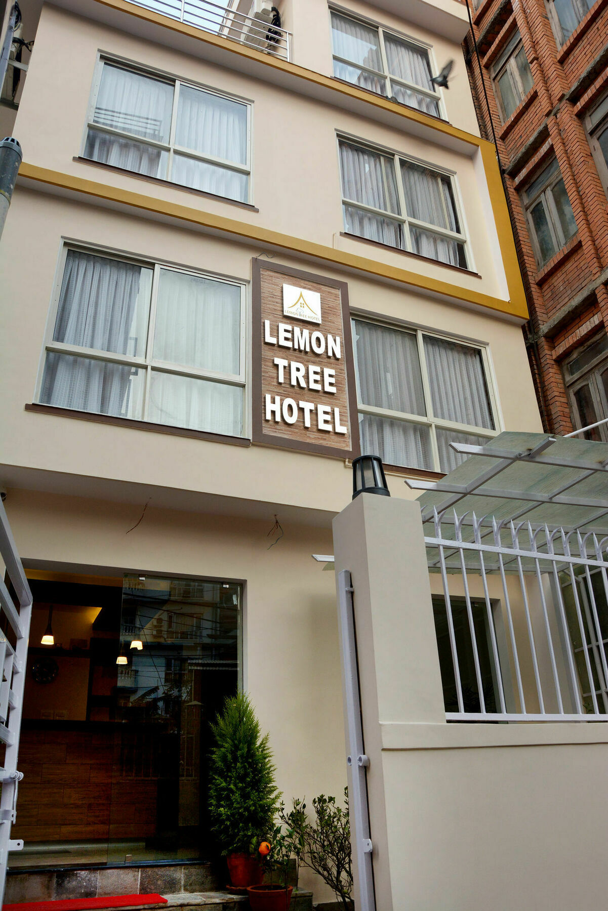 Lemon Tree Hotel Katmandou Extérieur photo